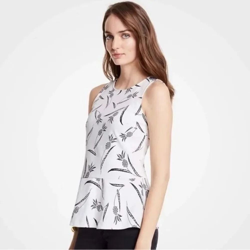 Ann Taylor Pineapple Botanical Peplum Blouse Size S Black & White Sleeveless